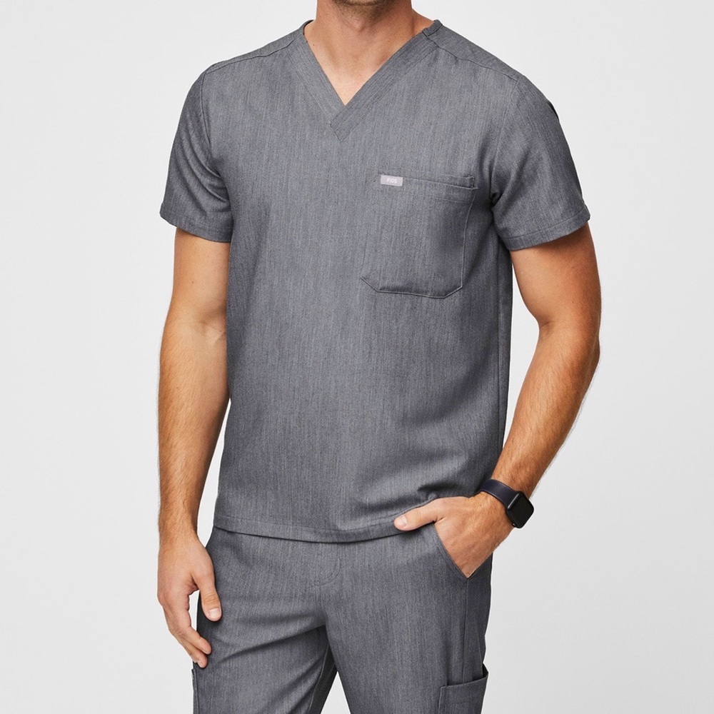 FIGS Leon Three-Pocket Scrub Top in Graphite, Size Medium